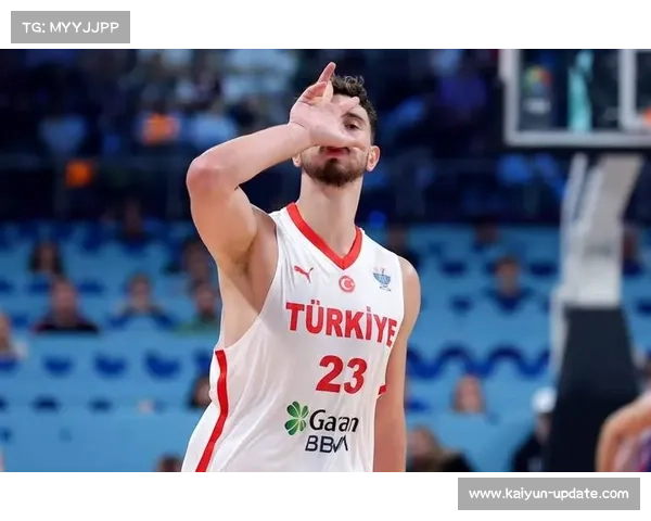 奥斯曼深度专访畅谈欧锦赛征程球队表现与自身角色定位